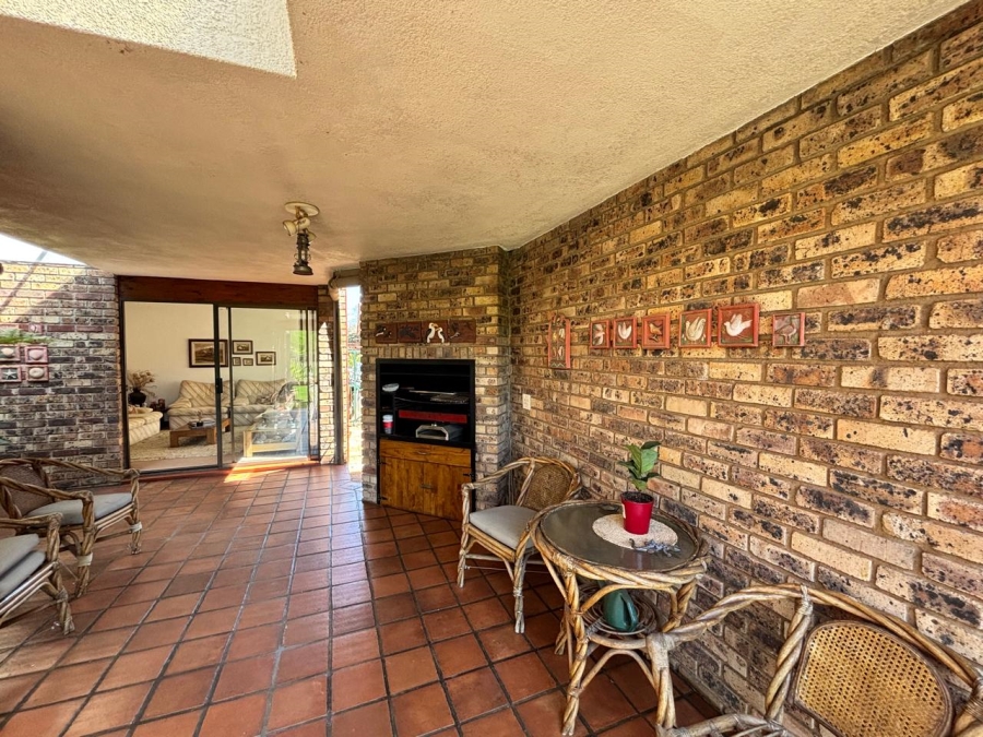 5 Bedroom Property for Sale in Heilige Akker North West